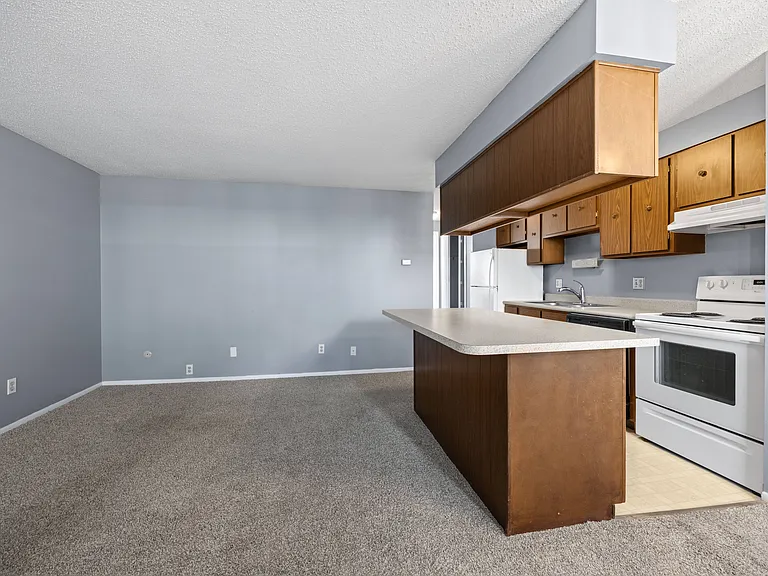 3270 S Grant St — Photo 7
