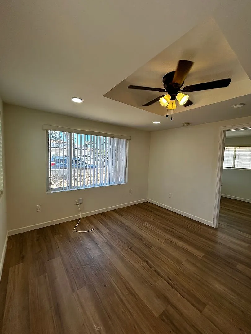 Available Now - Recently Remodeled 3bd+1ba Home With Modern Finishes — Photo 2