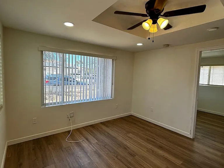 2764 Wilma St — Photo 2