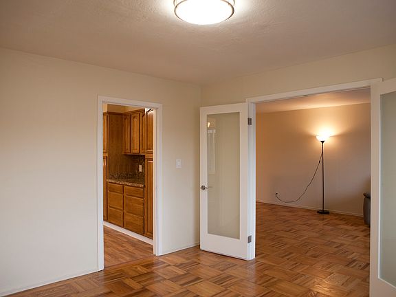 5th image of 274 San Fernando Way