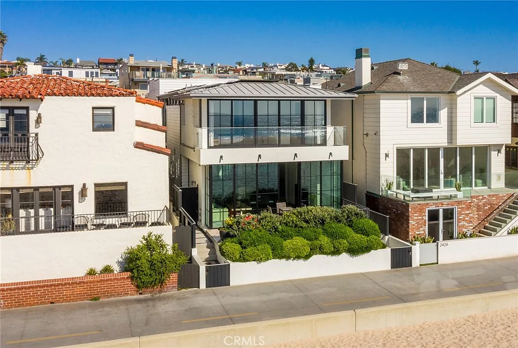 7 bed, 5900 sqft, $100,000 — Photo 1