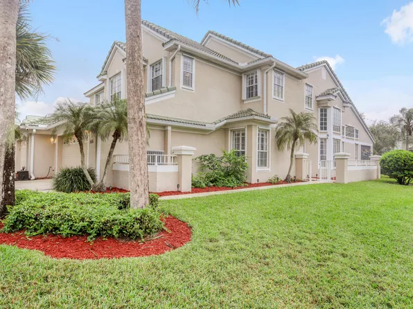 1686 SW Harbour Isles Circle, Port St Lucie, FL 34986