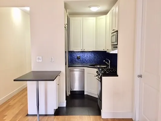 Rented by Corcoran | media 20