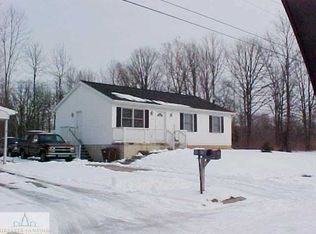 1904 Moffitt St, Lansing, MI 48911