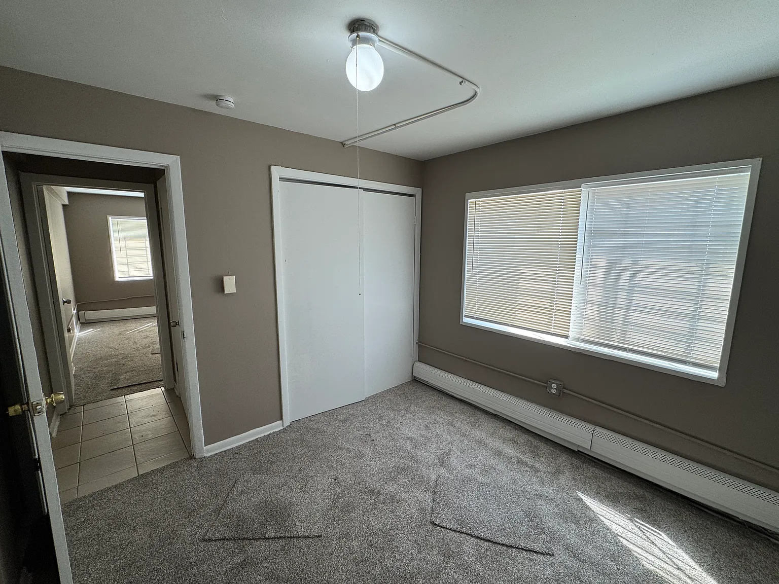 2 bed, 750 sqft, $1,400 — Photo 2