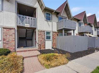 6232 Robinson St APT 2, Overland Park, KS 66202