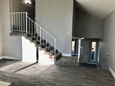 3rd image of 668 Blue Oak Ave