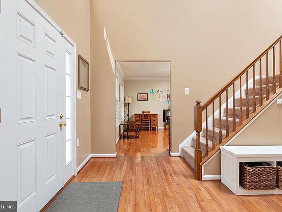 3rd image of 603 Crystal Ln
