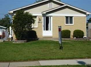 32117 Knapp Ave, Warren, MI 48093