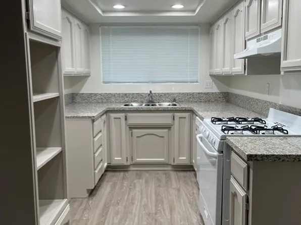 2408 Gosford Rd APT U, Bakersfield, CA 93309