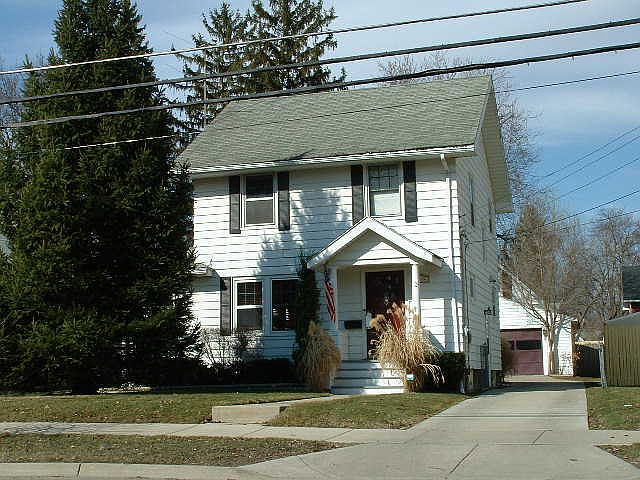 1st image of 1104 S West Ave
