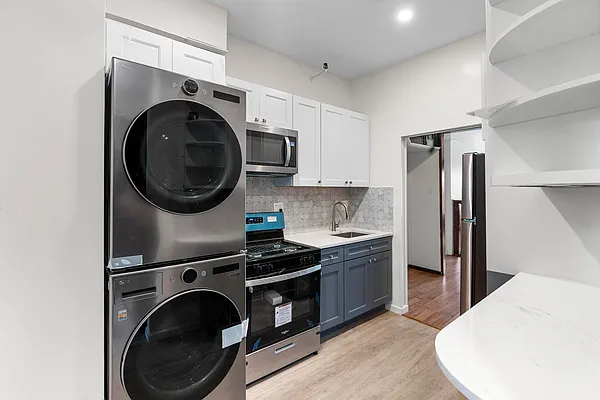 Rented by Compass | media 21