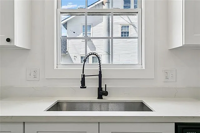 431 S Genois St — Photo 10