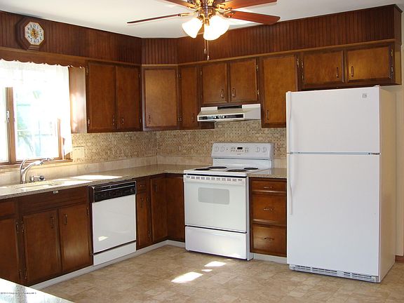 5th image of 120 Greenbrier Dr