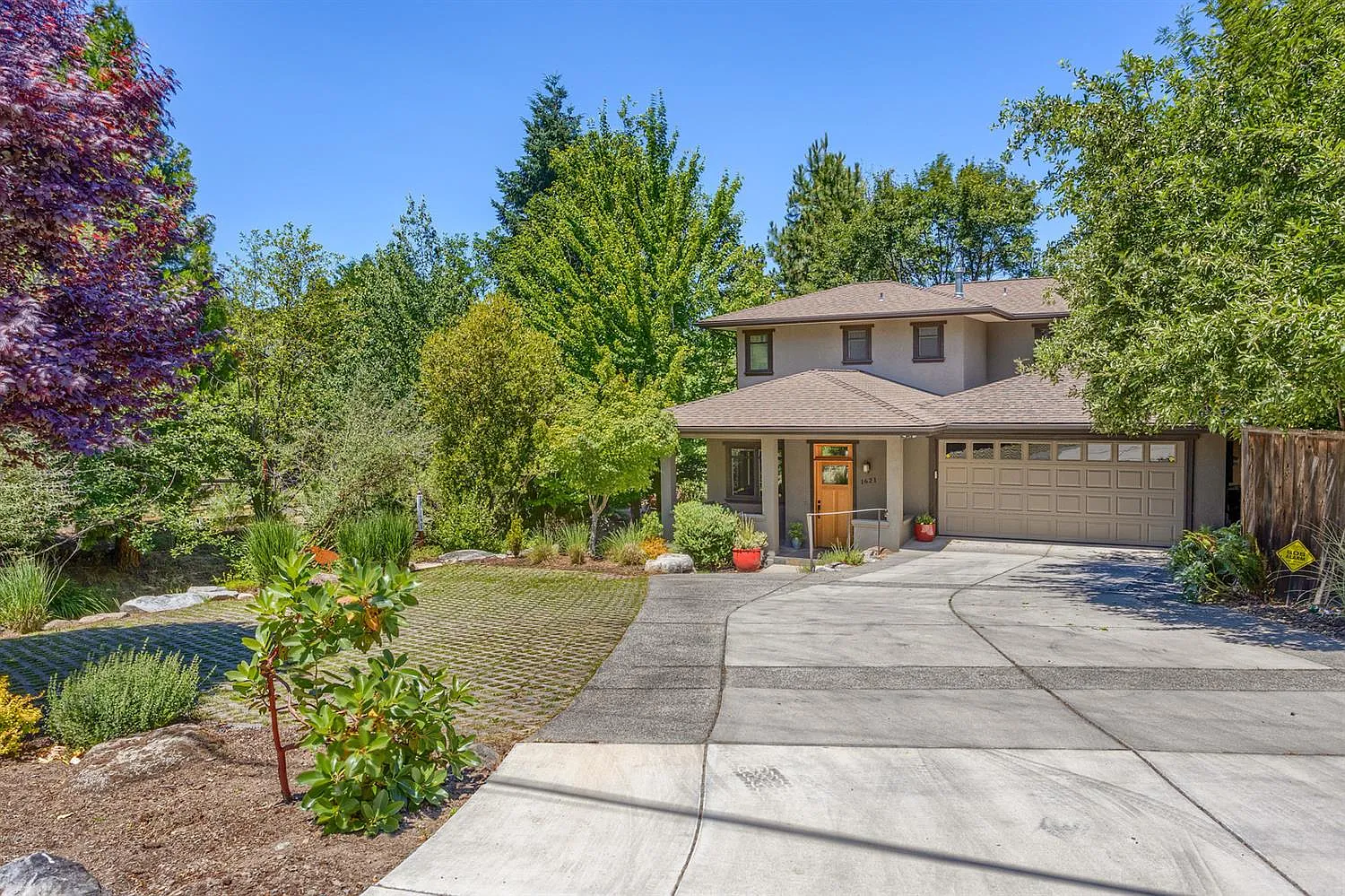 1621 Peachey Rd photo 1