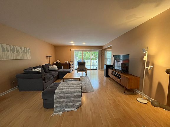 3rd image of 4891 Turnberry Dr
