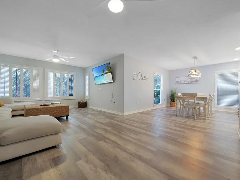6300 A1a S #B23 — Photo 9