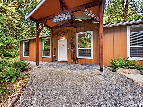 3rd image of 128 Riverview Drive