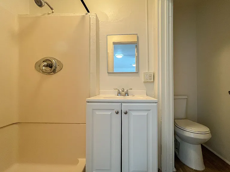 2694 James M. Wood Blvd — Photo 9