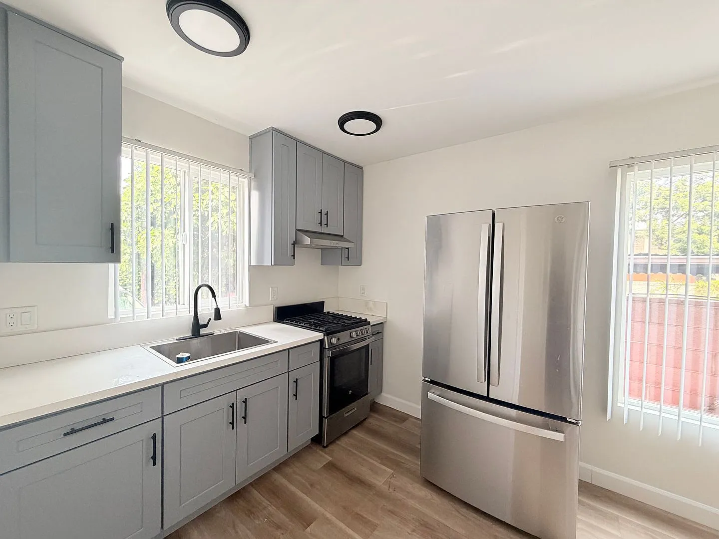 1815 S. Burlington Ave — Photo 2
