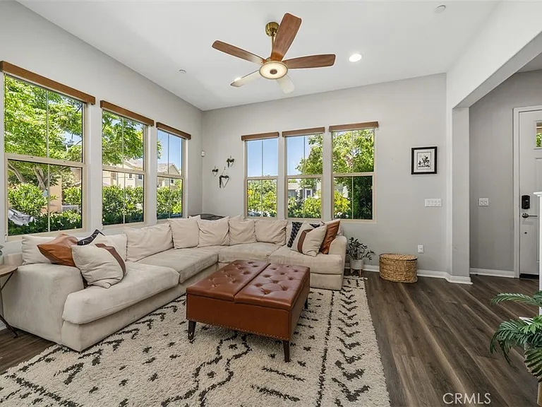 102 Sencillo Pl — Photo 7