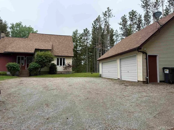 N1265 Countryside Ln, Menominee, MI 49858