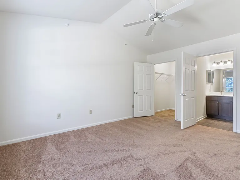 The Apartments at Olde Towne — Photo 25