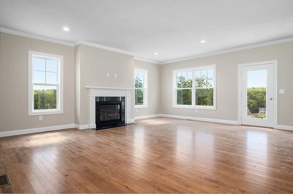 172 Stone Hill Dr 4, Whitinsville, MA 01588 Zillow