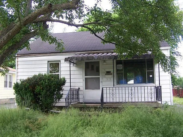 2776 Beck St SE photo 1