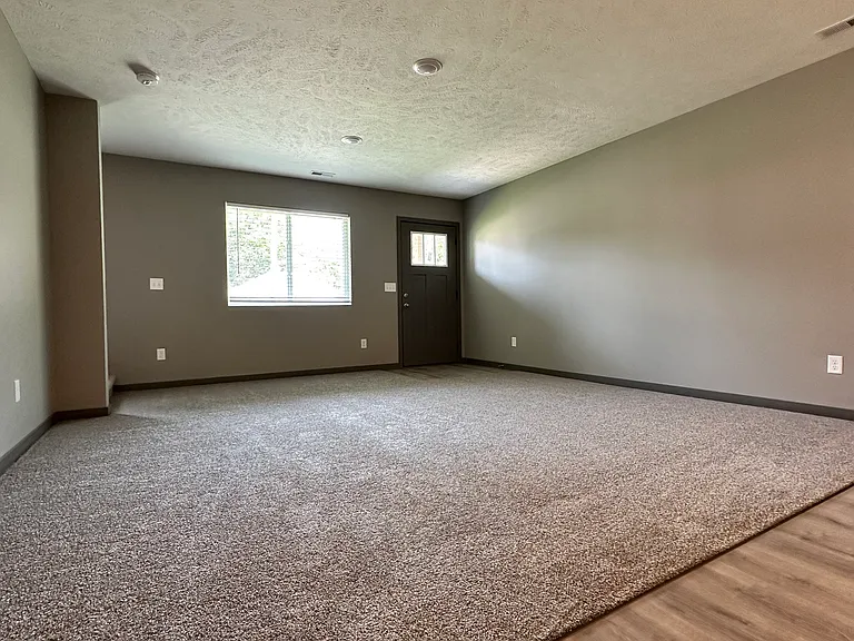418 S 25th St — Photo 24