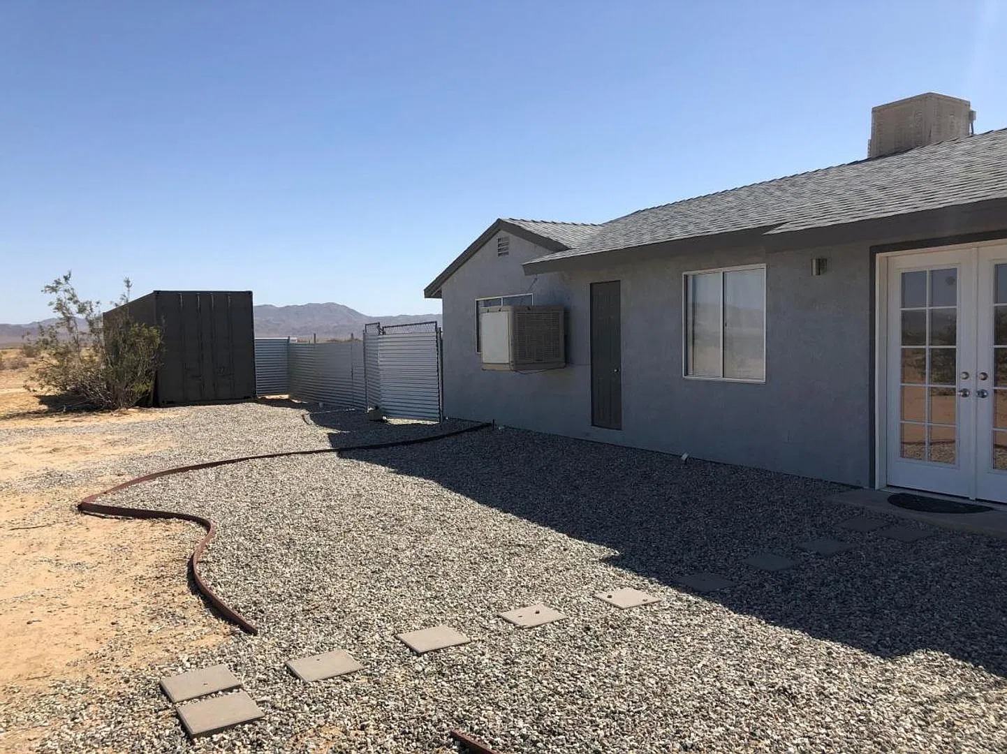 Cute 2 bedroom with amazing views! Utilities included in rent! — Photo 4