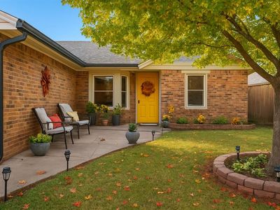 2221 NE 8th St, Moore, OK, 73160