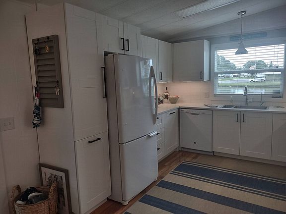 2nd image of 1779 Bloom Dr #260