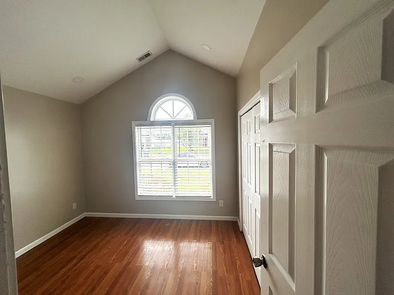 Front right bedroom