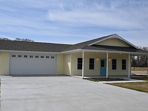 2nd image of 433 Kaps Dr
