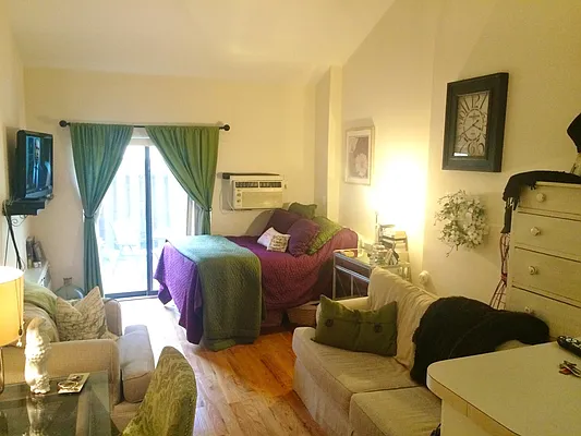 Rented by Nest Seekers International | media 11