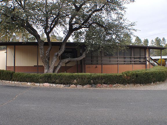 2nd image of 902 E Gurley St
