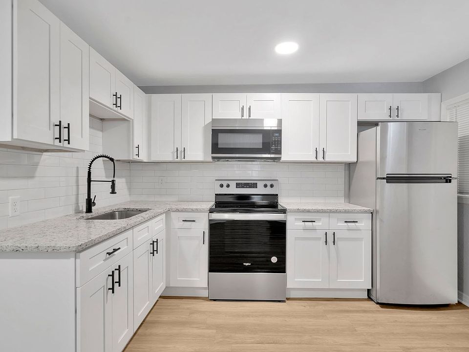1st image of 8112 N Mulberry St APT 2