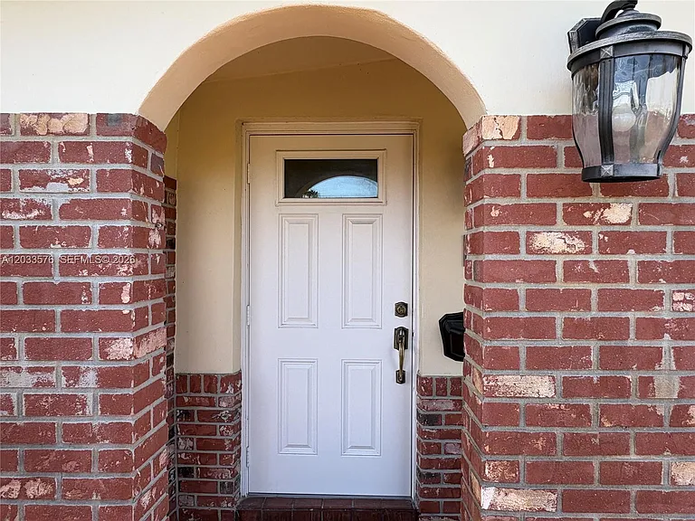 1221 NW 44th St — Photo 37