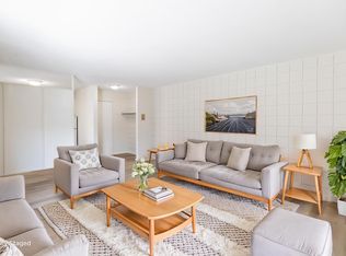 7107 Elbow Dr SW, Calgary, AB T2V 1J8