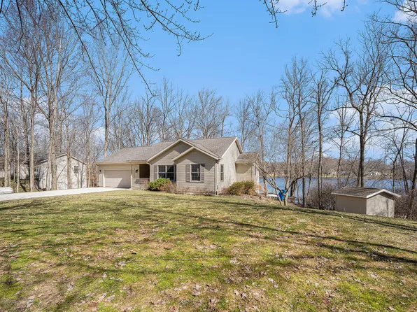 32052 County Road 687, Bangor, MI 49013