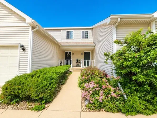 811 Vista Ridge Dr, Mount Horeb, WI 53572