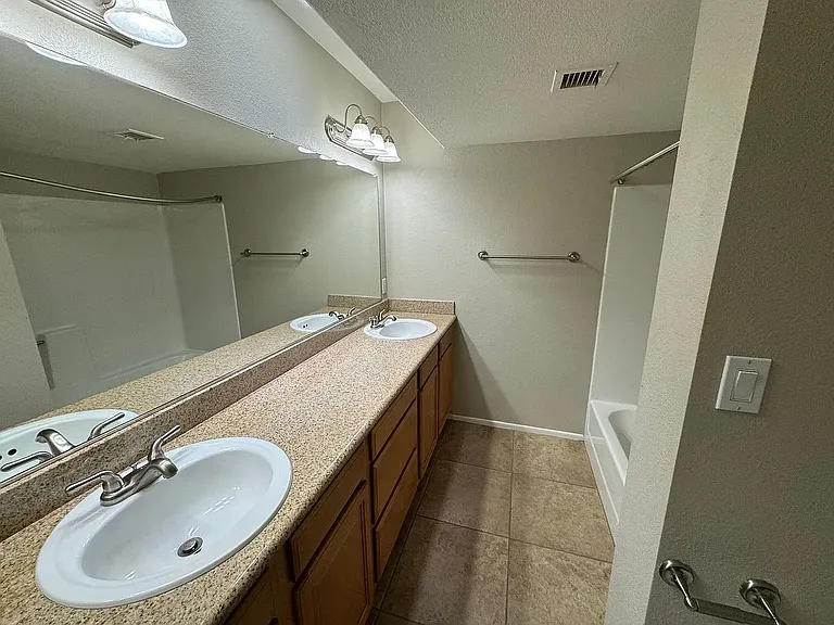 935 N Granite Reef Rd #32 — Photo 17