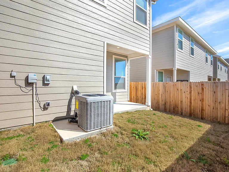 7523 Gramercy Way #101 — Photo 26