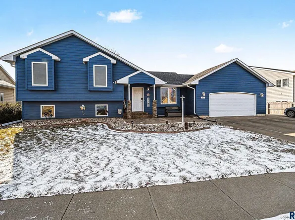 815 E Ryan Dr, Tea, SD 57064