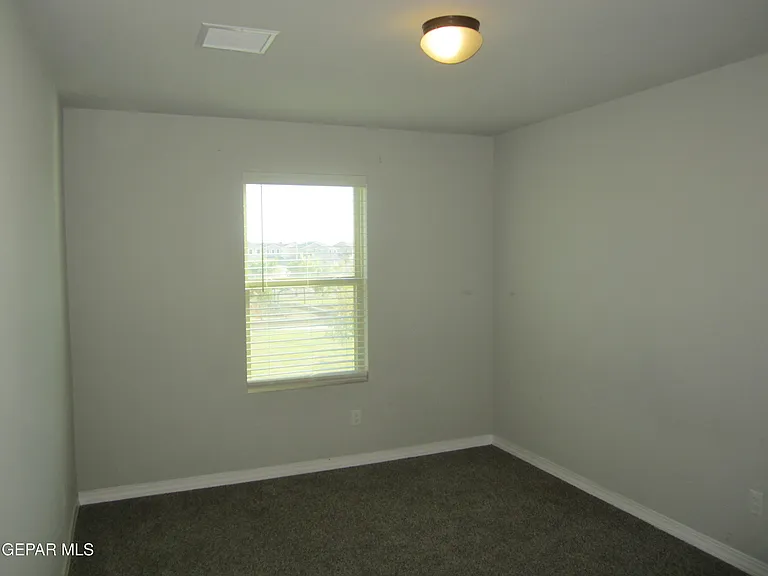 12253 Desert Cliff Ct — Photo 35