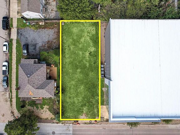 3rd image of 1826 Richmond Ave