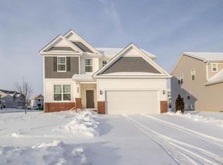 560 Golden Star Dr, Bolingbrook, IL 60490