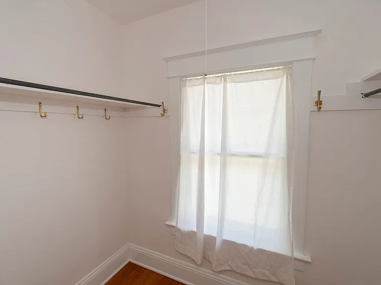1106 Woodward Ave — Photo 27