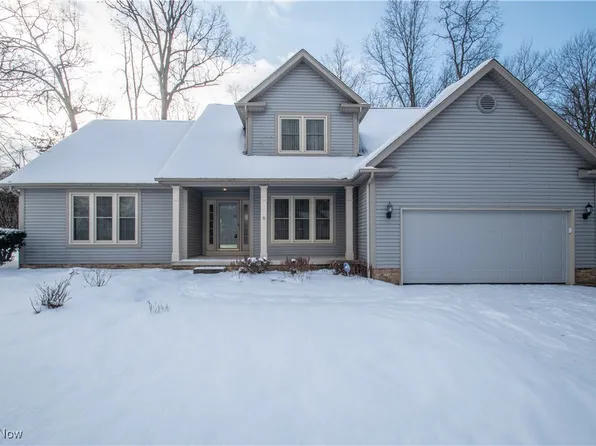296 Portal Dr, Cortland, OH 44410